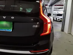2022 Volvo XC90 B5 Luxury 5-seat, чёрный — фото 8