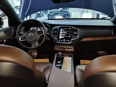 2022 Volvo XC90 B5 Luxury 5-seat, чёрный — фото 10