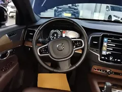 2022 Volvo XC90 B5 Luxury 5-seat, чёрный — фото 11