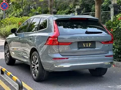 2022 Volvo XC60 4WD Luxury, синий — фото 9
