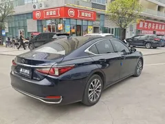 2021 Lexus ES 260, синий — фото 5