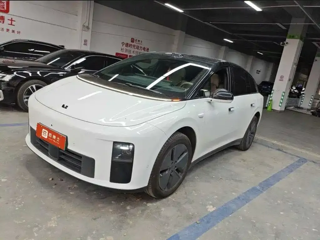 2025 Li Auto i6 2WD Standard