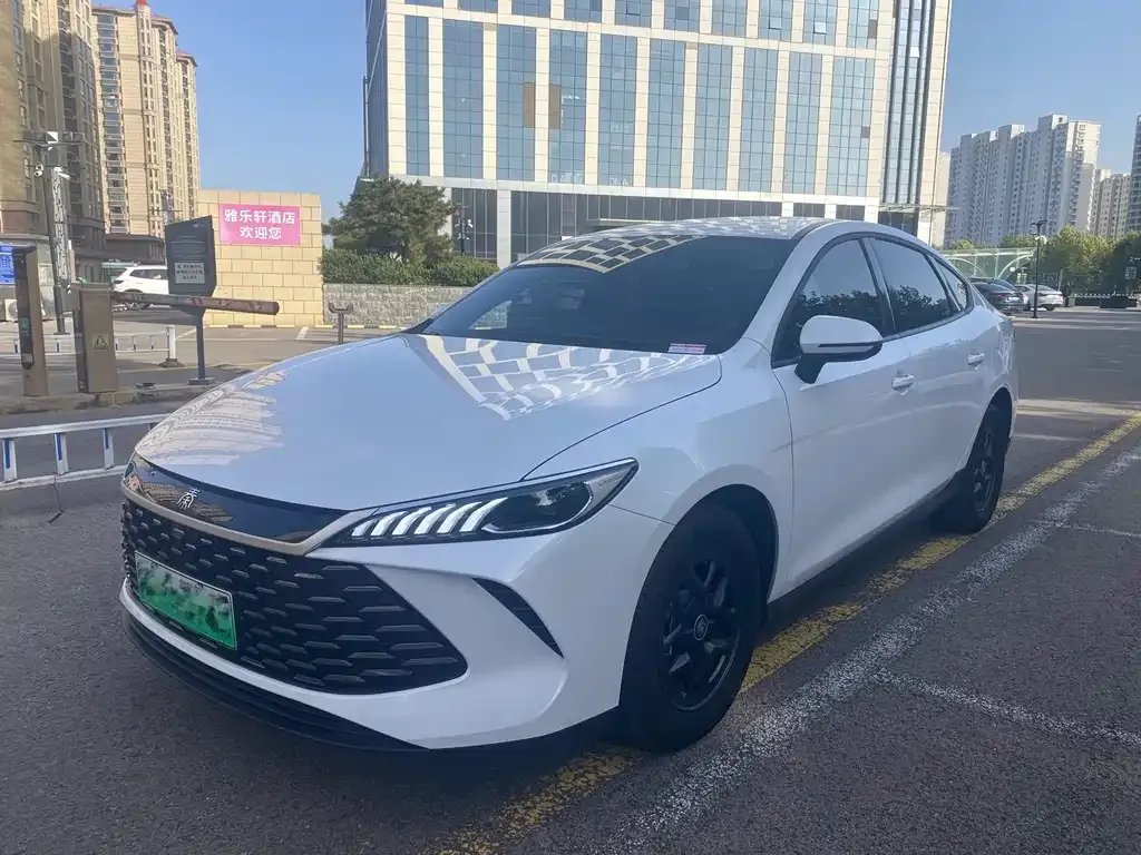 2025 BYD Qin PLUS DM-i PHEV Smart Driving 55km Leading