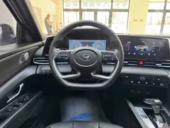 2022 Hyundai Elantra 1.5L CVT 20th Anniversary, белый — фото 17