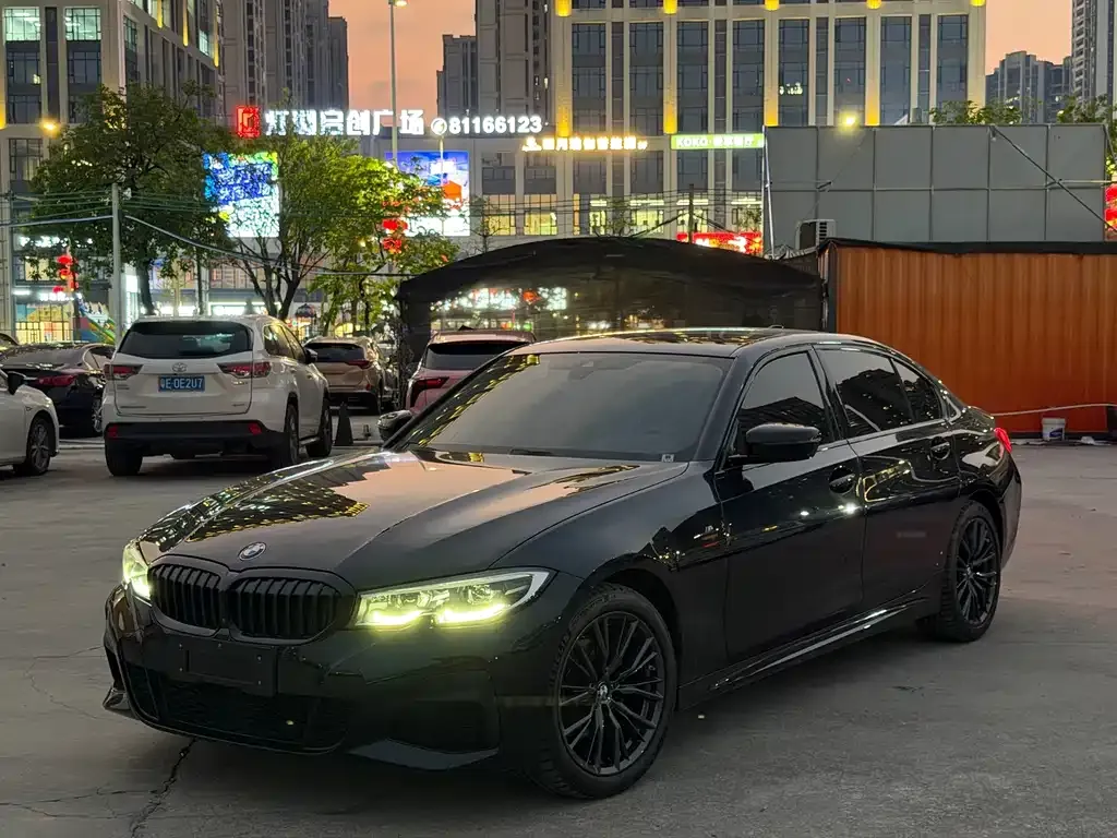 2022 BMW 3 Series 325Li M Sport Dark Package