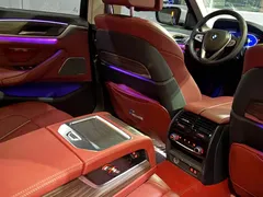 2022 BMW 5 Series 530Li Premium Luxury Package, белый — фото 9
