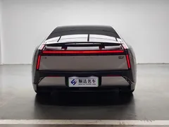 2025 Xpeng P7 820 Extra Long Range Ultra — фото 3