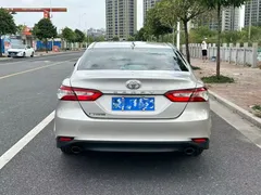 2021 Toyota Camry 2.0G Luxury — фото 3