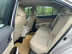 2021 Toyota Camry 2.0G Luxury — фото 7