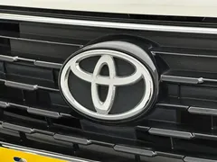 2021 Toyota Yaris L Zhixuan X 1.5L CVT Luxury, белый — фото 9