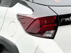 2021 Toyota Yaris L Zhixuan X 1.5L CVT Luxury, белый — фото 13