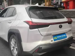 2020 Lexus UX 200 Special Edition, белый — фото 5
