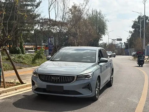 2022 Geely Emgrand 4th Gen 1.5L CVT Premium