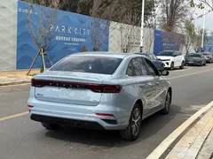 2022 Geely Emgrand 4th Gen 1.5L CVT Premium — фото 10
