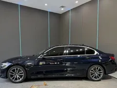 2022 BMW 3 Series 320Li M Sport Package, чёрный — фото 4