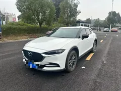 2021 Mazda CX-4 2.0L AT 2WD Skyactiv Leading, белый — фото 3