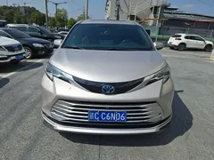 2021 Toyota Sienna 2.5L Hybrid Platinum — фото 3