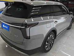 2024 Hongqi HS7 2.0T PHEV 4WD 6 — фото 3