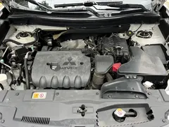 2020 Mitsubishi Outlander 2.0L 2WD 5-seat, белый — фото 5
