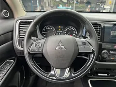 2020 Mitsubishi Outlander 2.0L 2WD 5-seat, белый — фото 9