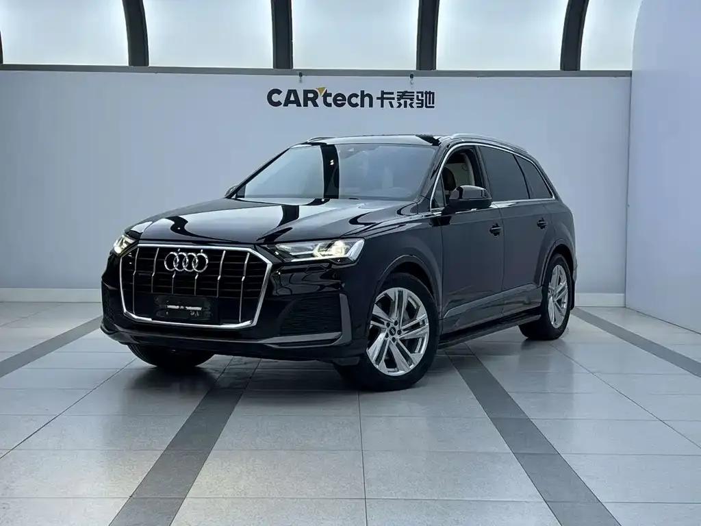 2022 Audi Q7 45 TFSI quattro S line Sport