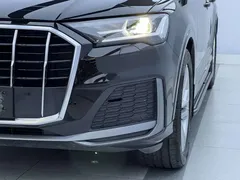 2022 Audi Q7 45 TFSI quattro S line Sport, чёрный — фото 3