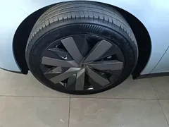 2025 Li Auto i8 Standard, синий — фото 23
