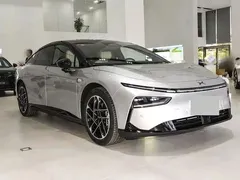 2024 Xpeng P7+ Ultra Long Range Max — фото 3