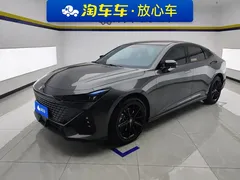 2023 Changan UNI-V iDD PHEV 1.5T 113km — фото 1