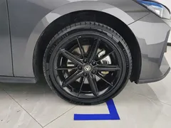2023 Changan UNI-V iDD PHEV 1.5T 113km — фото 6