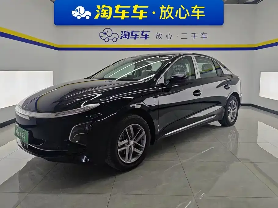 2025 Hongqi E-QM5 610km PLUS