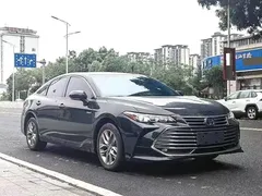 2019 Toyota Avalon Hybrid 2.5L Luxury, чёрный — фото 3