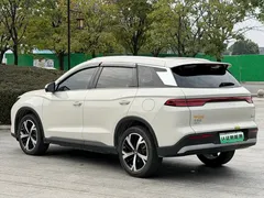 2026 BYD Song Pro DM-i PHEV 301km, белый — фото 18