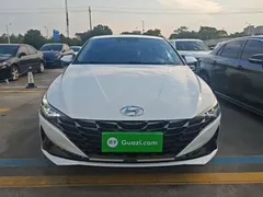 2022 Hyundai Elantra 1.5L CVT LUX Premium, белый — фото 3