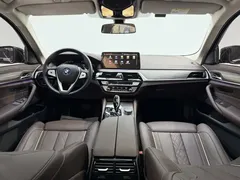 2023 BMW 5 Series 530Li Premium Luxury Package, чёрный — фото 12