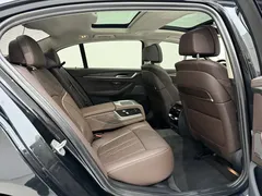 2023 BMW 5 Series 530Li Premium Luxury Package, чёрный — фото 21