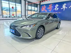 2022 Lexus ES 200 Excellence, зелёный — фото 1