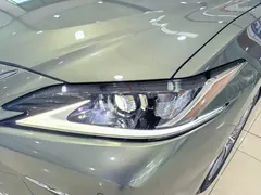 2022 Lexus ES 200 Excellence, зелёный — фото 5