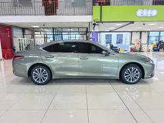 2022 Lexus ES 200 Excellence, зелёный — фото 14