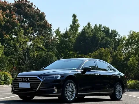 2022 Audi A8L 50 TFSI quattro Comfort Collector's Edition