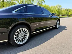 2022 Audi A8L 50 TFSI quattro Comfort Collector's Edition, чёрный — фото 6