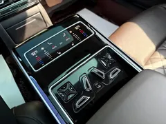 2022 Audi A8L 50 TFSI quattro Comfort Collector's Edition, чёрный — фото 24