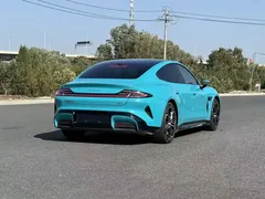 2024 Xiaomi SU7 RWD Long Range Smart Driving, синий — фото 19