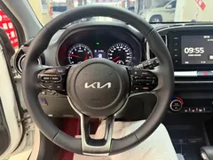 2021 Kia Yipao 1.4L CVT Sunroof, белый — фото 9