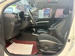 2021 Kia Yipao 1.4L CVT Sunroof, белый — фото 12