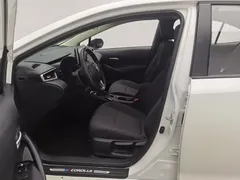 2021 Toyota Corolla TNGA 1.5L CVT Elite, белый — фото 10