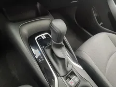 2021 Toyota Corolla TNGA 1.5L CVT Elite, белый — фото 13