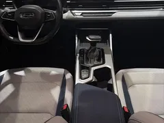 2022 Geely Emgrand 4th Gen 1.5L CVT Luxury, белый — фото 11