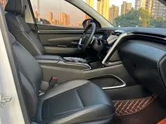 2021 Hyundai Tucson L 1.5T DCT LUX Premium, белый — фото 13