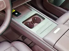 2026 Nio ES8 6-seat Executive Signature, чёрный — фото 8